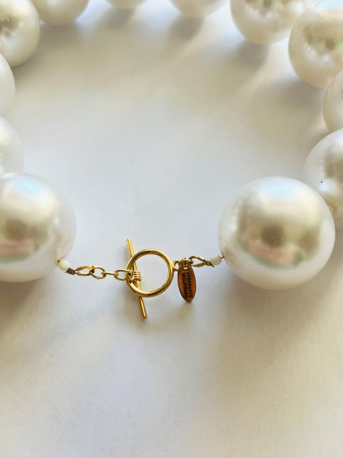COLLIER JANIS